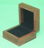 Коробочка подарочная деревянная с магнитом под кольцо