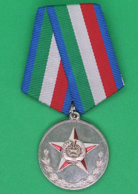 Медаль 32мм БАРОИ 20 СОЛИ ХИЗМАТИ ШОЁН